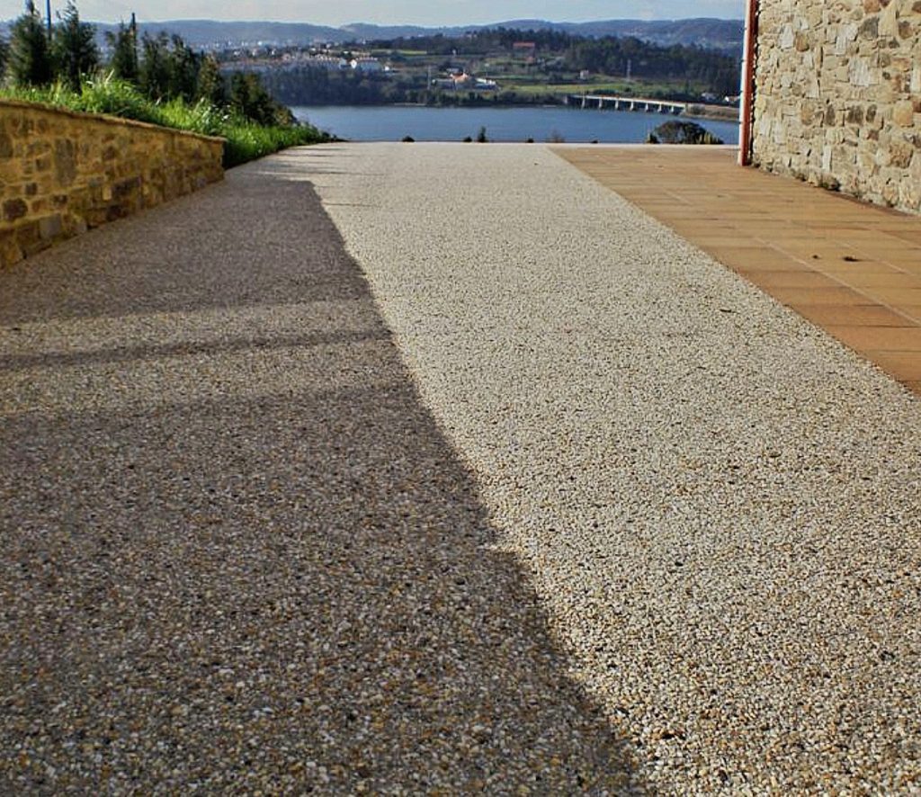 Terrasse méditerranéenne en béton imprimé à Perpignan 66